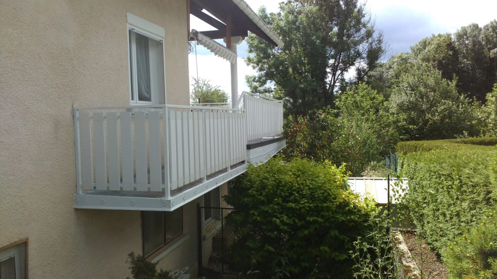 garde corp balcon en aluminium