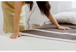 Matelas taché en profondeur : comment lui redonner un aspect propre ?